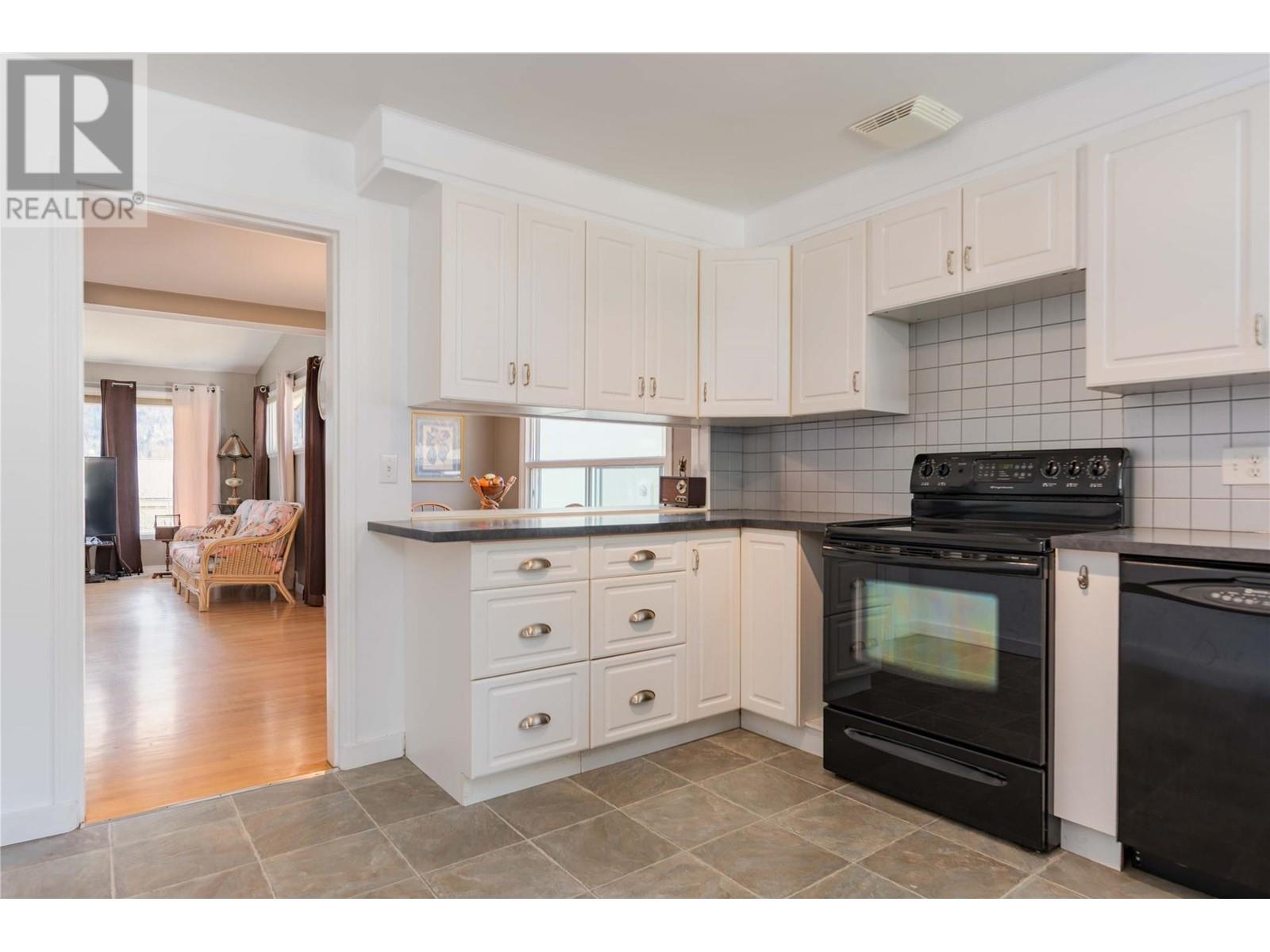 3313 Dahlia Crescent, Trail, British Columbia  V1R 2Y1 - Photo 21 - 10343956