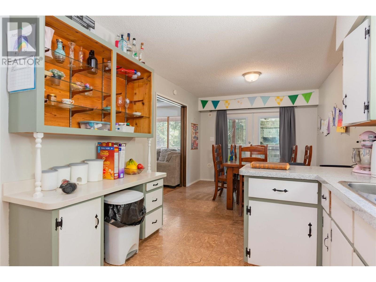 108 Beavervale Road, Ross Spur, British Columbia  V0G 1L1 - Photo 15 - 10344144