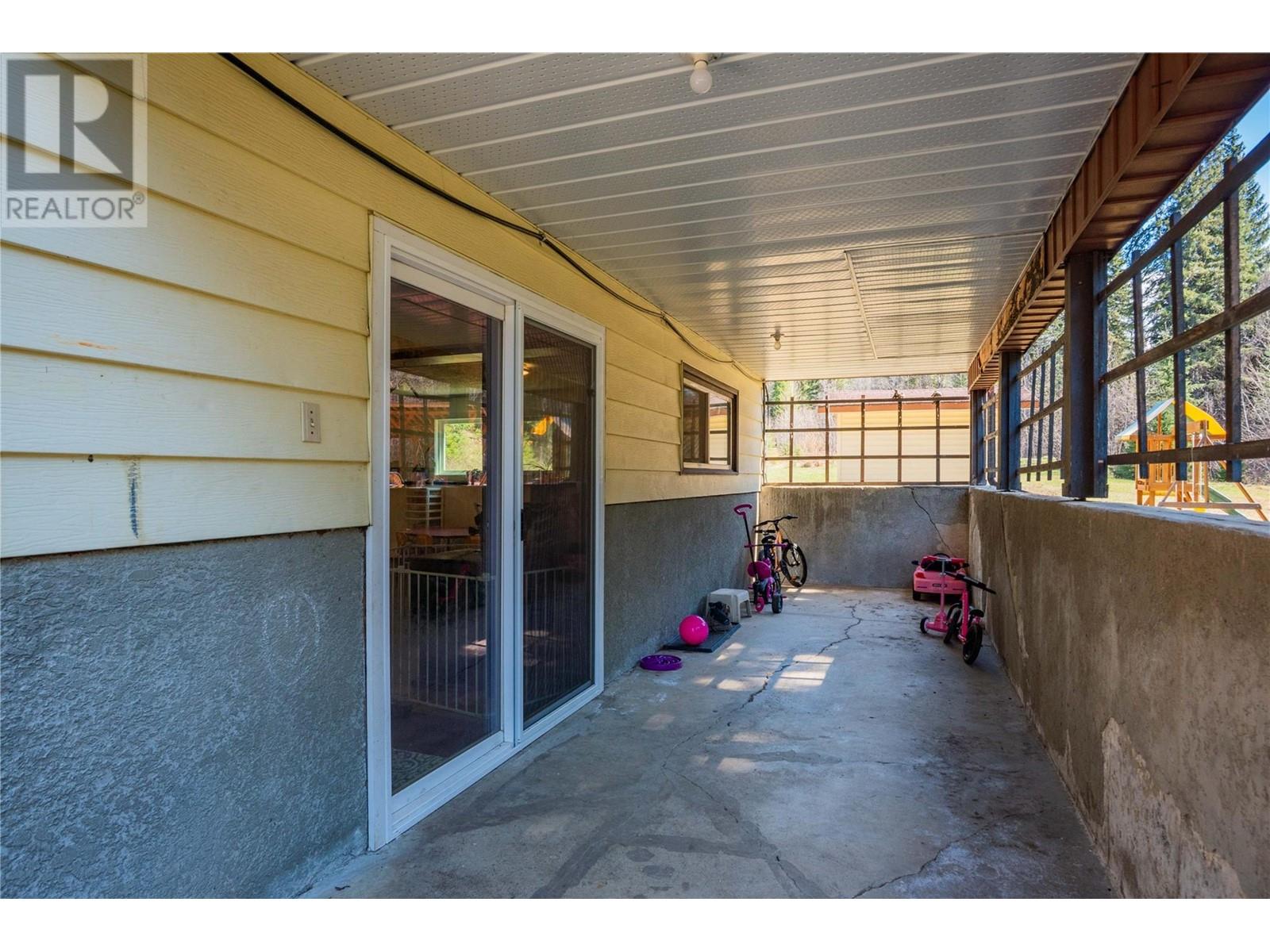 108 Beavervale Road, Ross Spur, British Columbia  V0G 1L1 - Photo 41 - 10344144