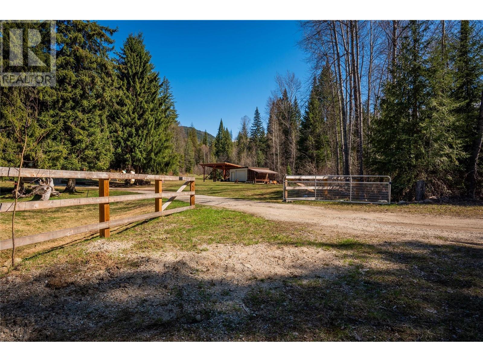108 Beavervale Road, Ross Spur, British Columbia  V0G 1L1 - Photo 8 - 10344144