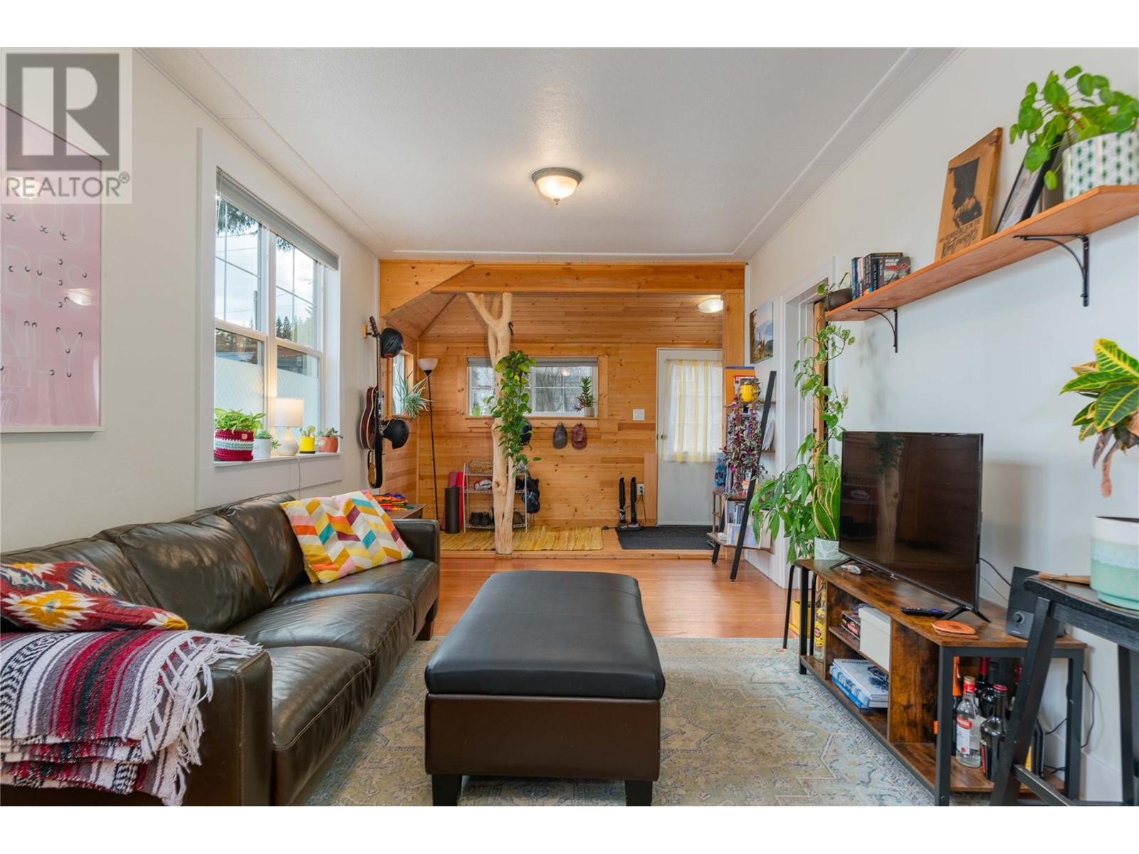 2538 Spokane Street, Rossland, British Columbia  V0G 1Y0 - Photo 12 - 10344181