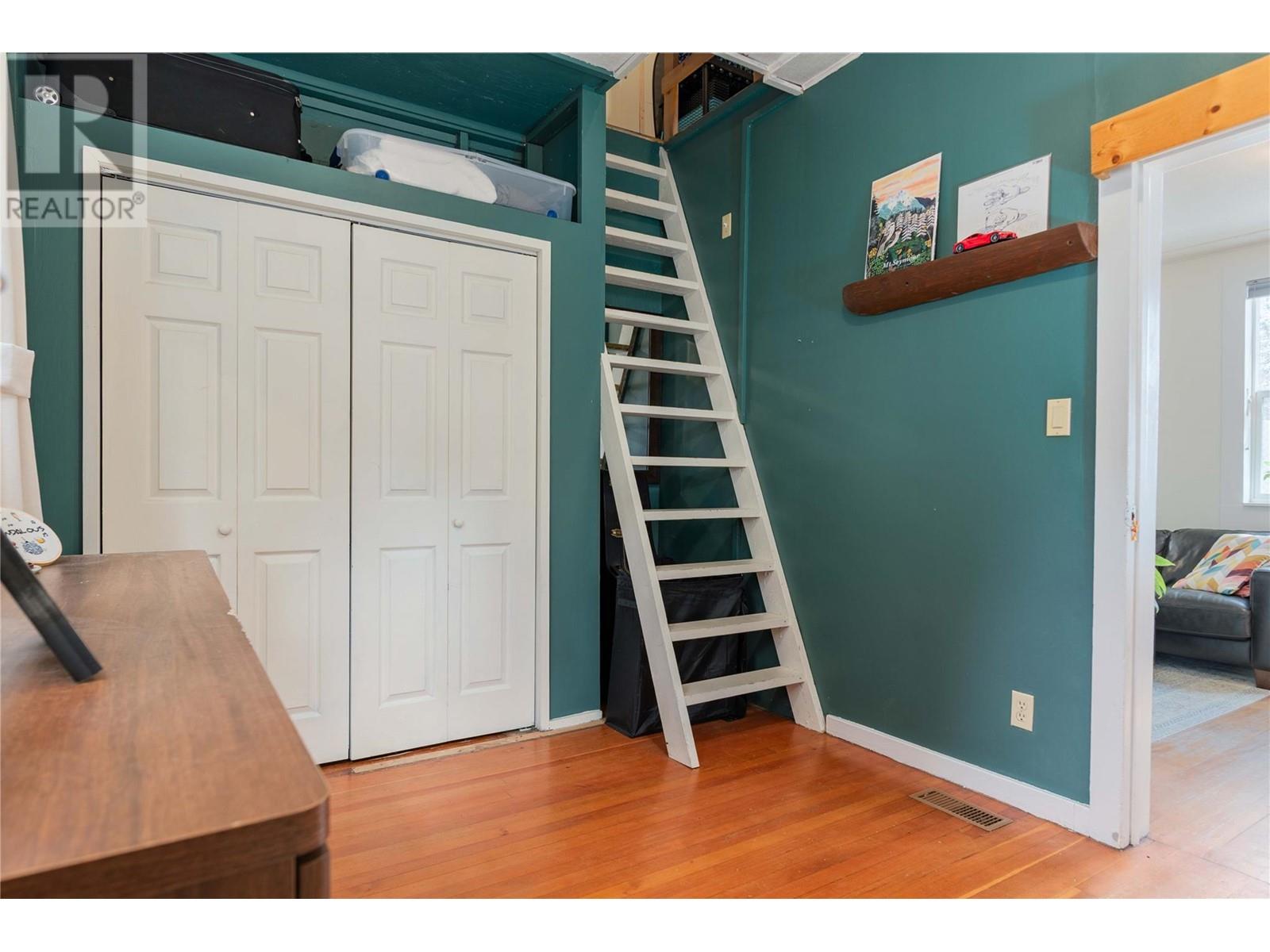 2538 Spokane Street, Rossland, British Columbia  V0G 1Y0 - Photo 18 - 10344181
