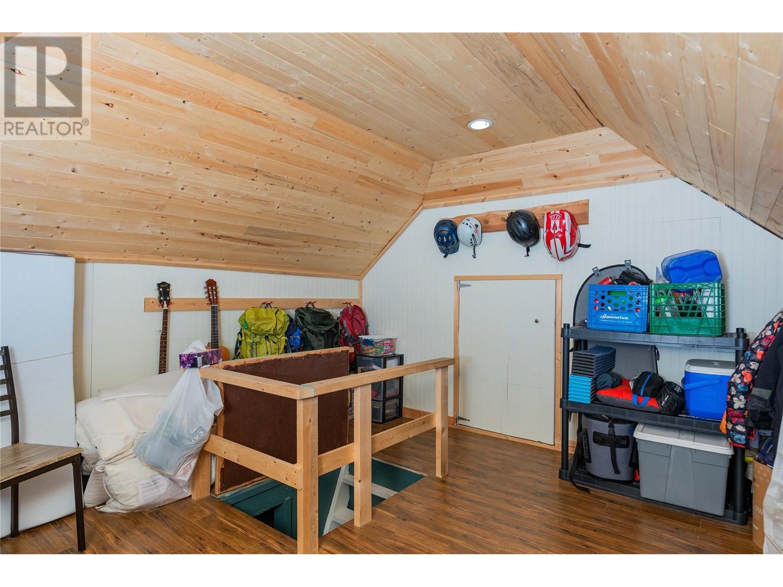 2538 Spokane Street, Rossland, British Columbia  V0G 1Y0 - Photo 20 - 10344181