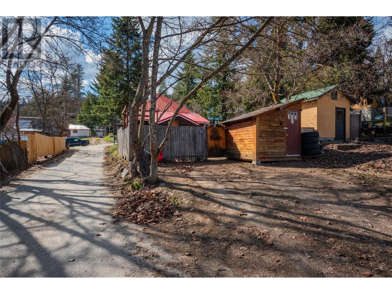 2538 Spokane Street, Rossland, British Columbia  V0G 1Y0 - Photo 28 - 10344181