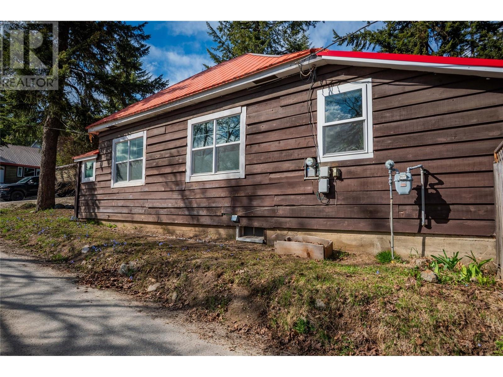 2538 Spokane Street, Rossland, British Columbia  V0G 1Y0 - Photo 31 - 10344181