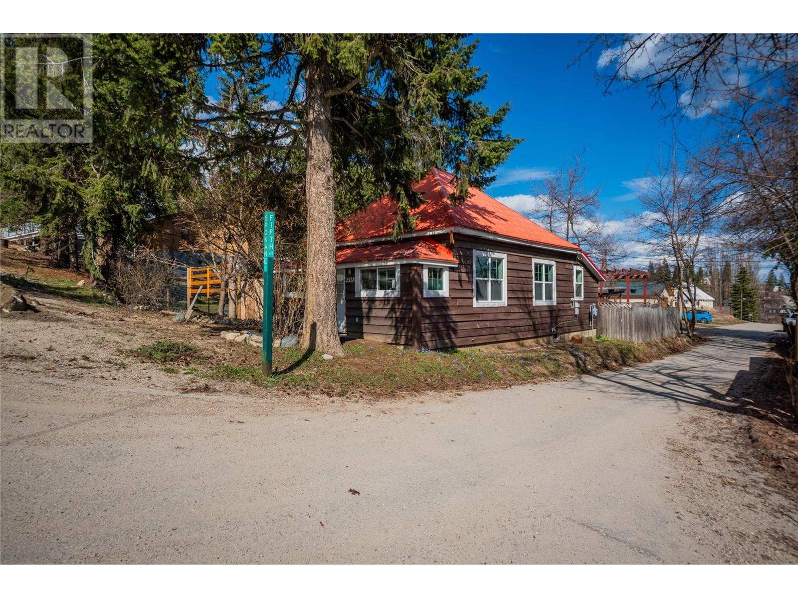 2538 Spokane Street, Rossland, British Columbia  V0G 1Y0 - Photo 33 - 10344181