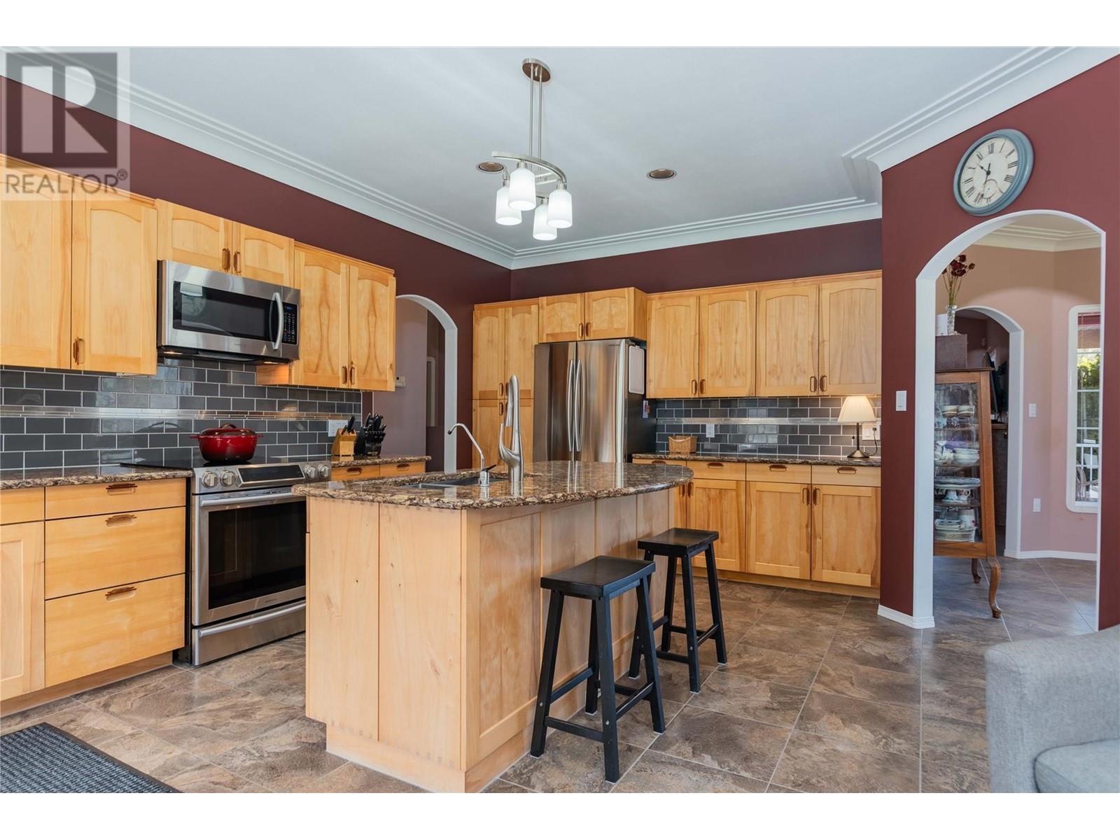1750 Green Road, Fruitvale, British Columbia  V0G 1L1 - Photo 2 - 10343868