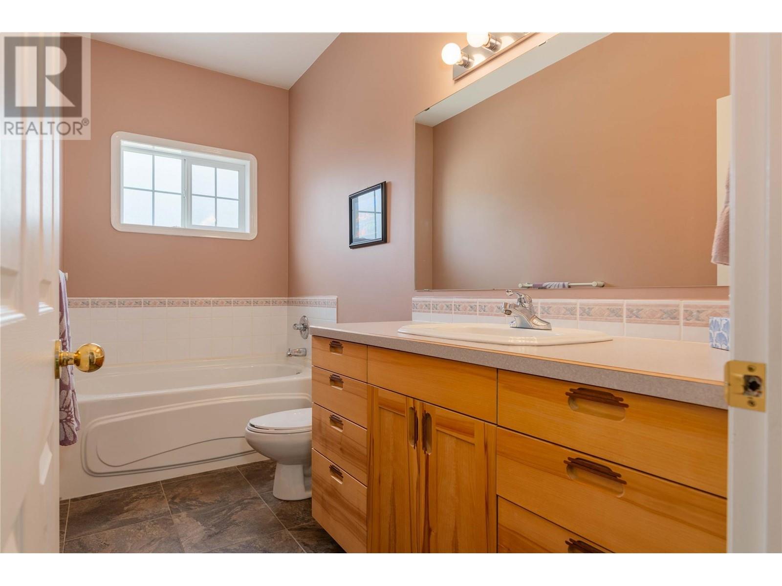 1750 Green Road, Fruitvale, British Columbia  V0G 1L1 - Photo 21 - 10343868
