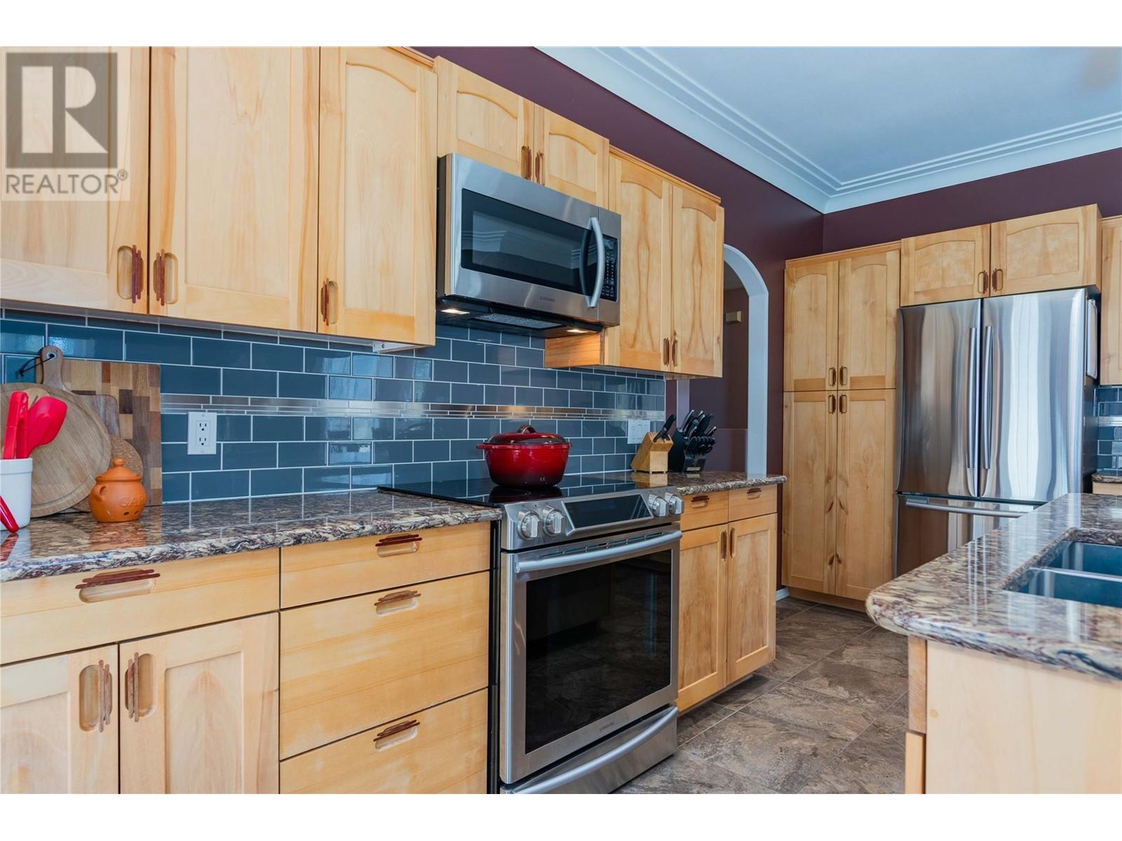 1750 Green Road, Fruitvale, British Columbia  V0G 1L1 - Photo 3 - 10343868