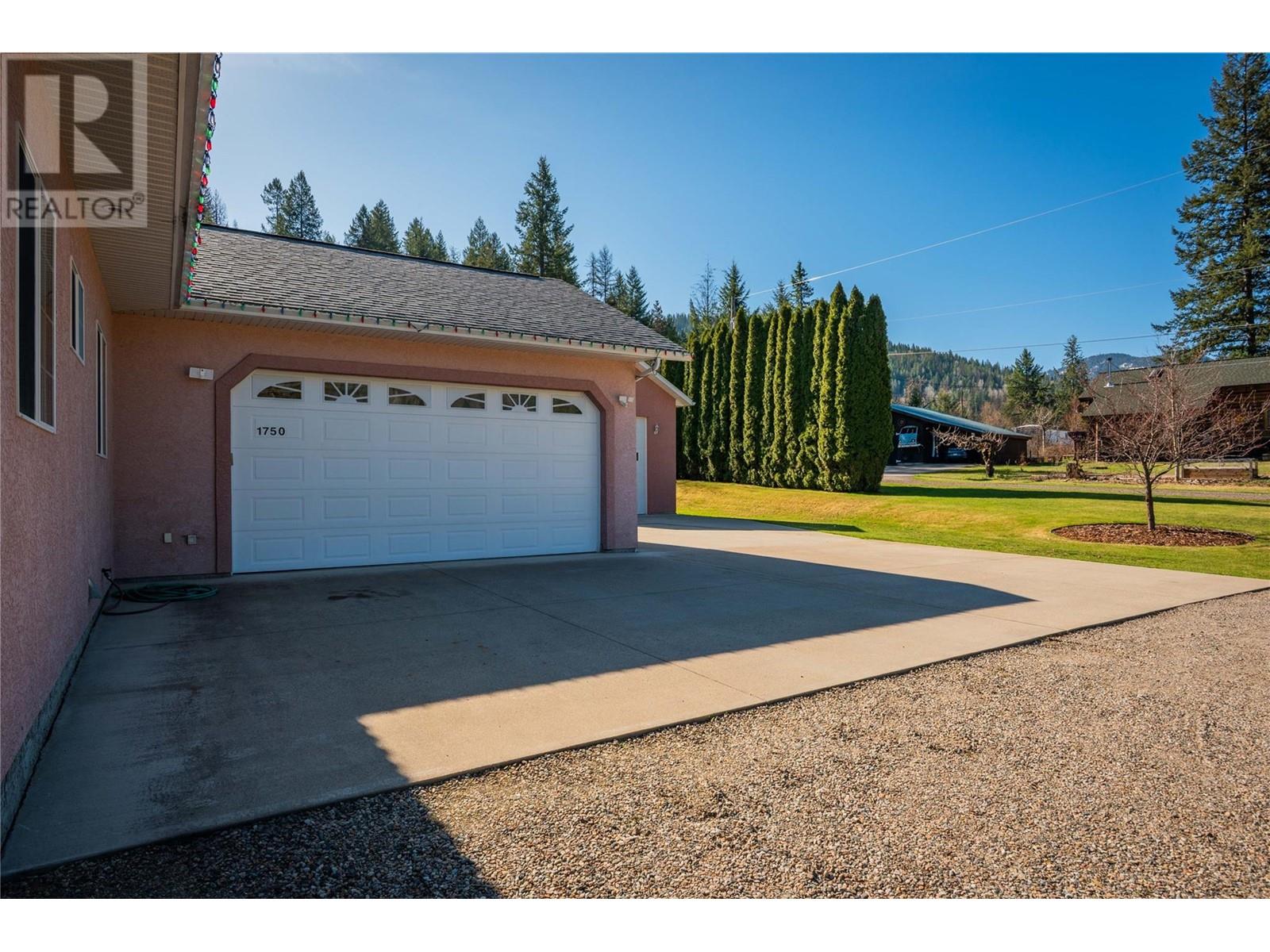 1750 Green Road, Fruitvale, British Columbia  V0G 1L1 - Photo 32 - 10343868