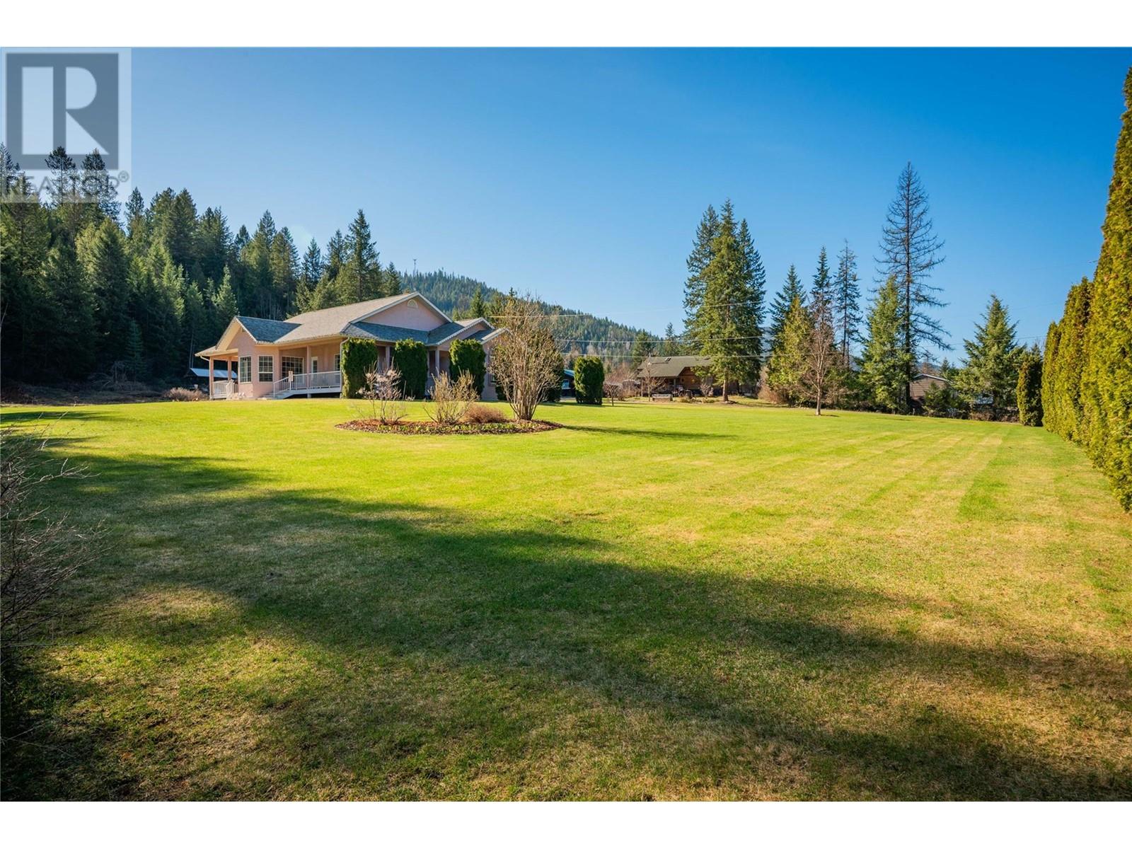 1750 Green Road, Fruitvale, British Columbia  V0G 1L1 - Photo 36 - 10343868