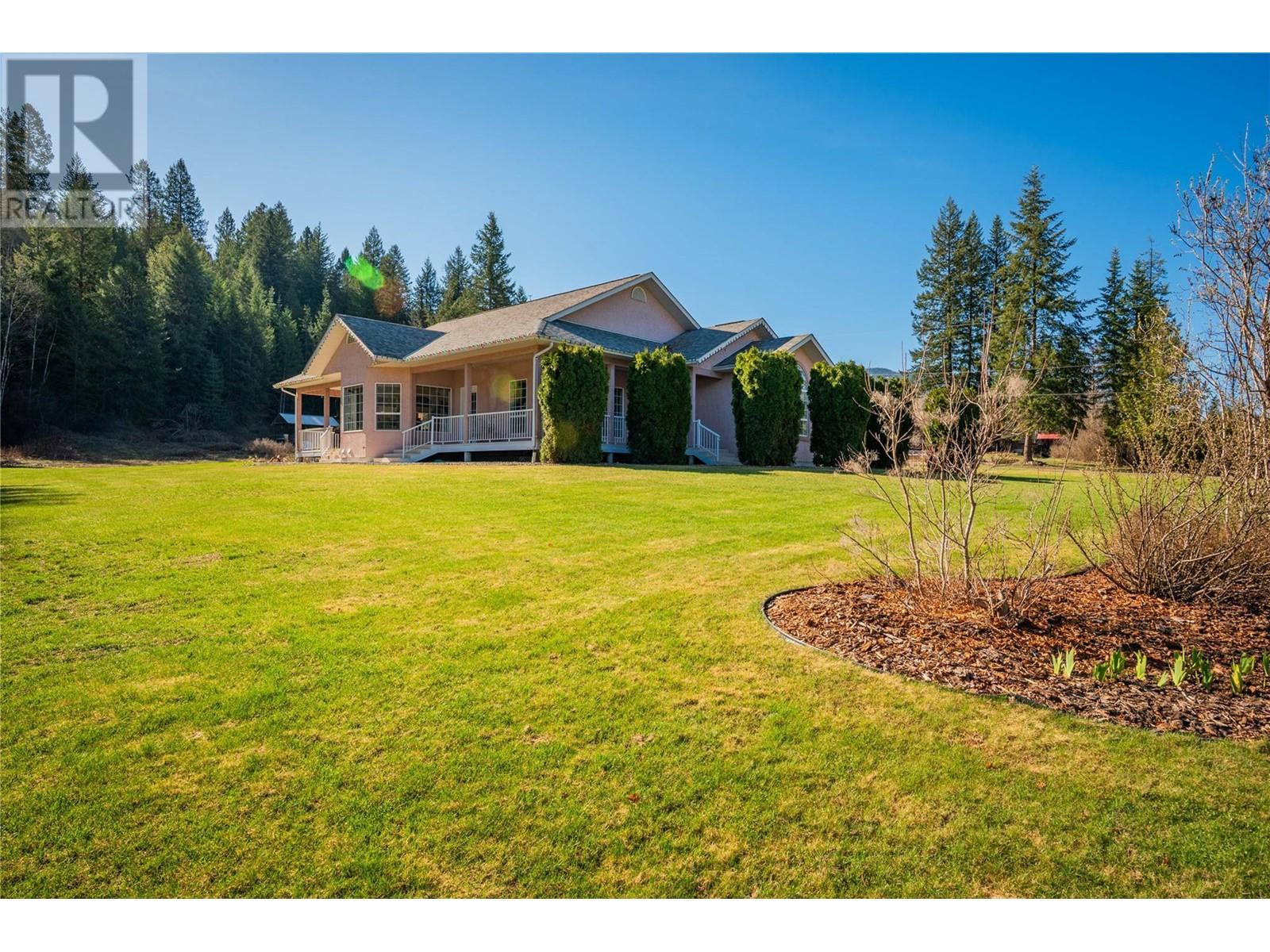 1750 Green Road, Fruitvale, British Columbia  V0G 1L1 - Photo 37 - 10343868