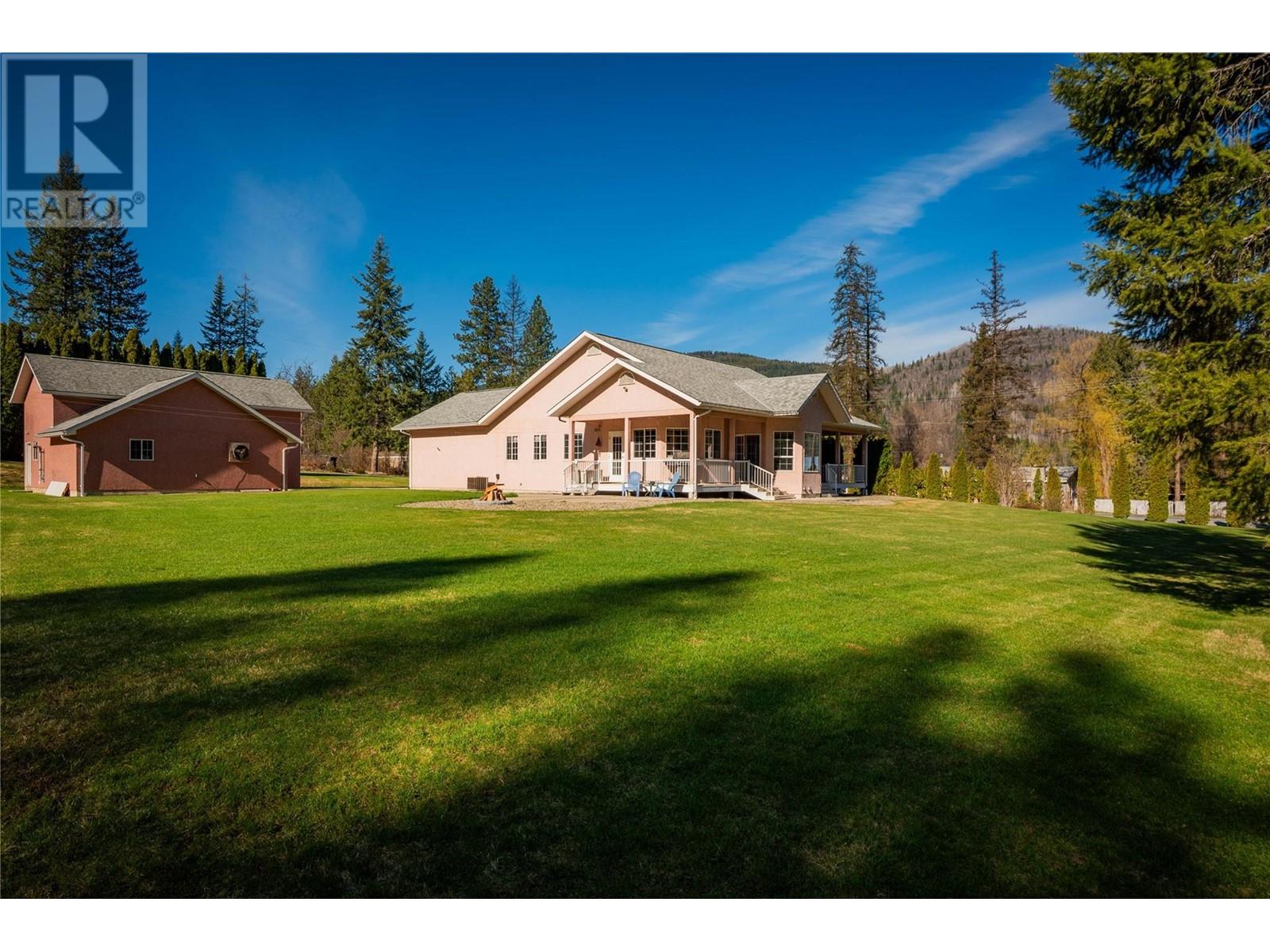 1750 Green Road, Fruitvale, British Columbia  V0G 1L1 - Photo 38 - 10343868