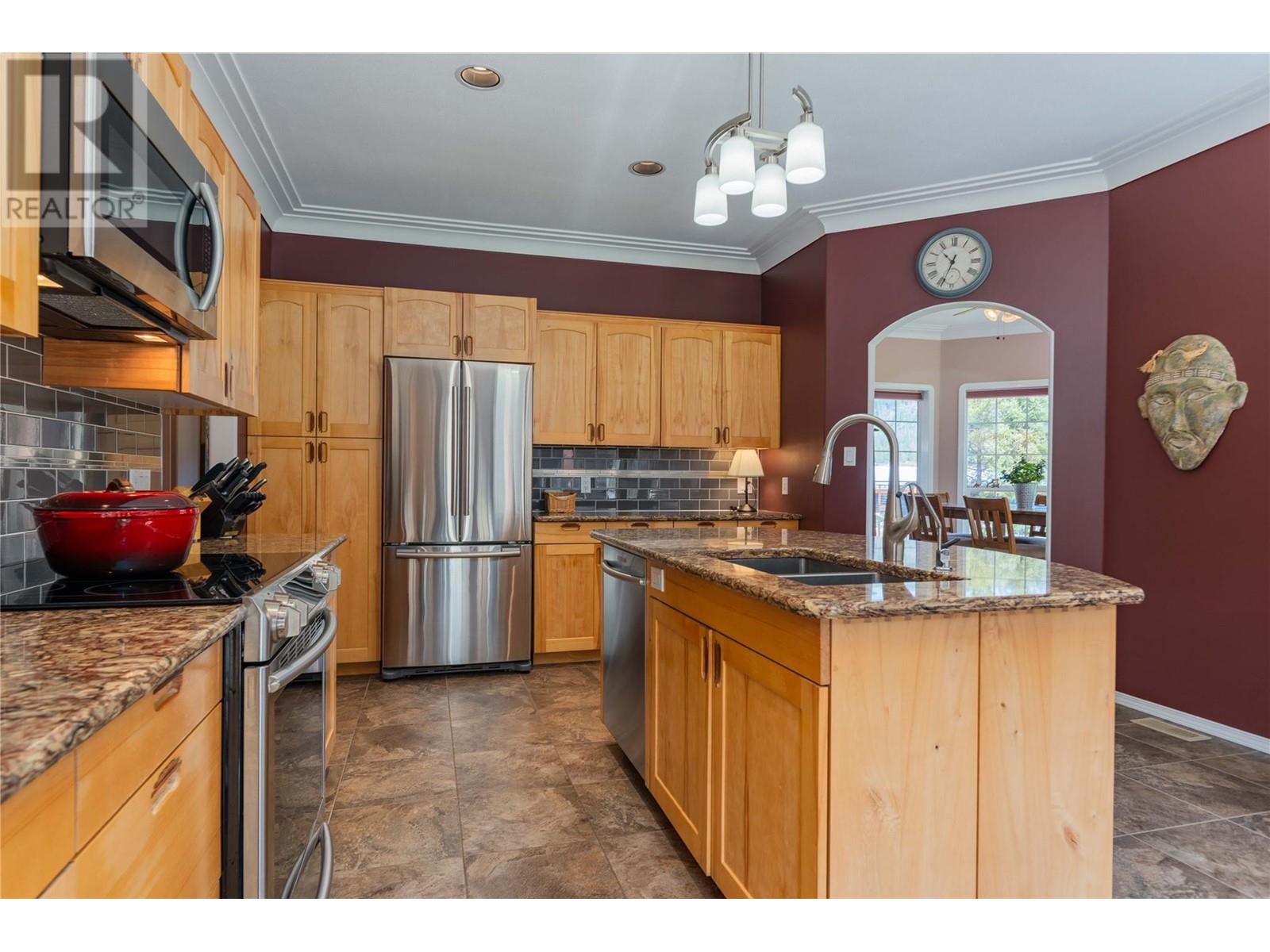 1750 Green Road, Fruitvale, British Columbia  V0G 1L1 - Photo 5 - 10343868