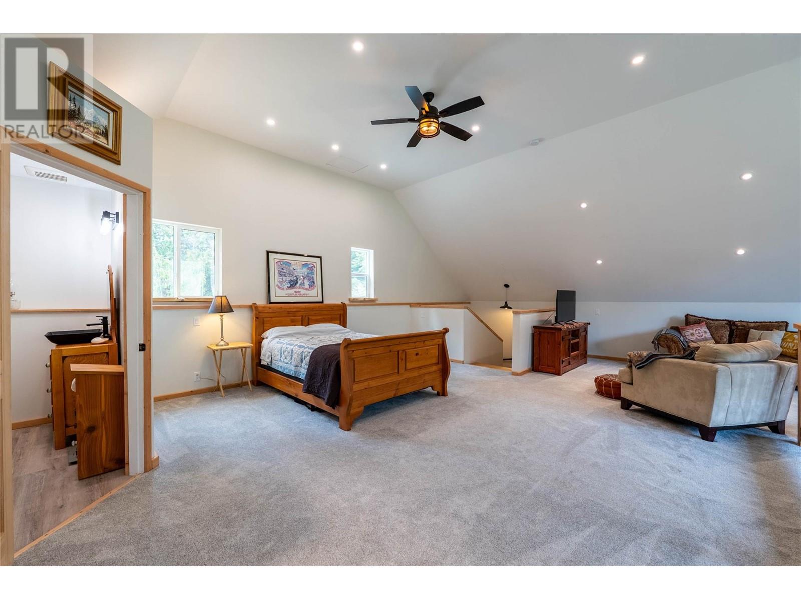 8774 6 Highway, Salmo, British Columbia  V0G 1Z0 - Photo 26 - 10343213