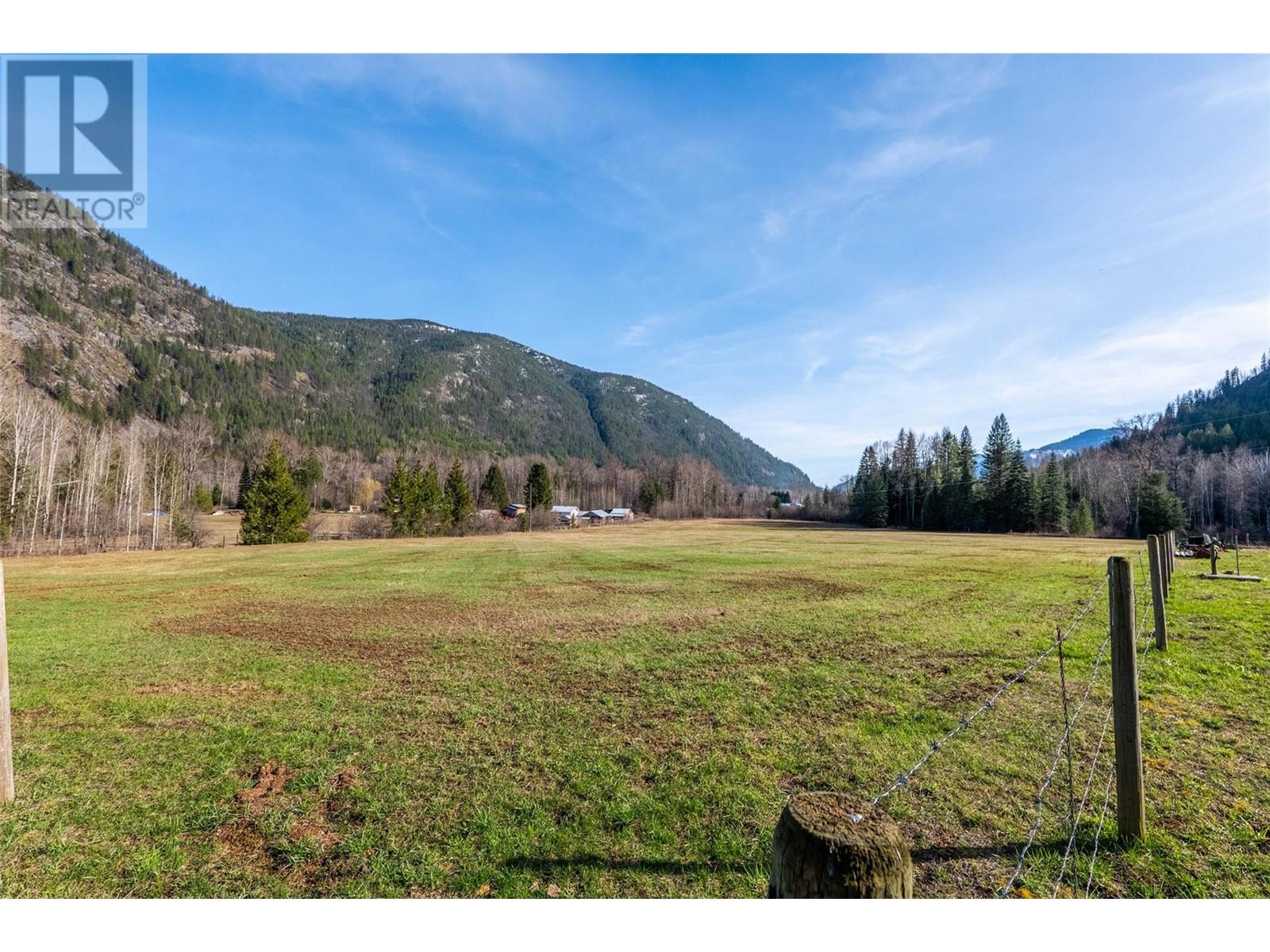 8774 6 Highway, Salmo, British Columbia  V0G 1Z0 - Photo 66 - 10343213