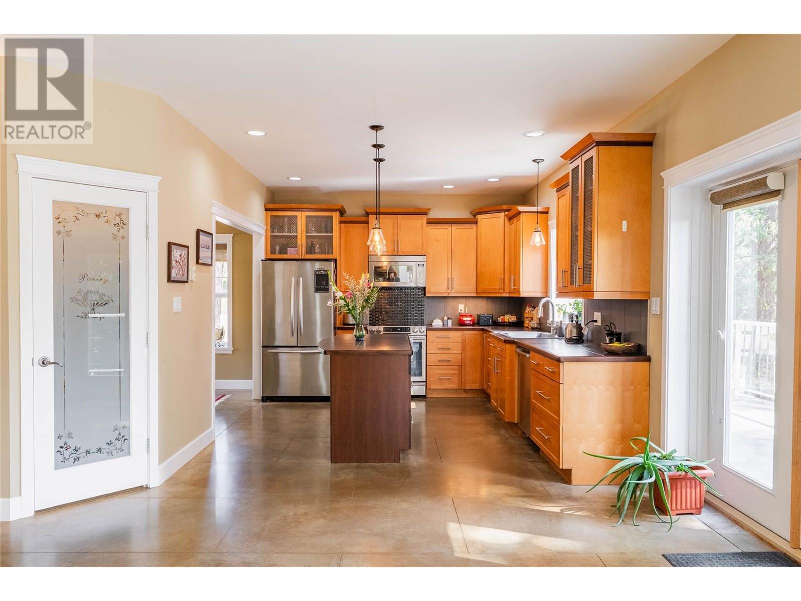 4062 Park View Drive, Bonnington, British Columbia  V0G 2G0 - Photo 12 - 10343627
