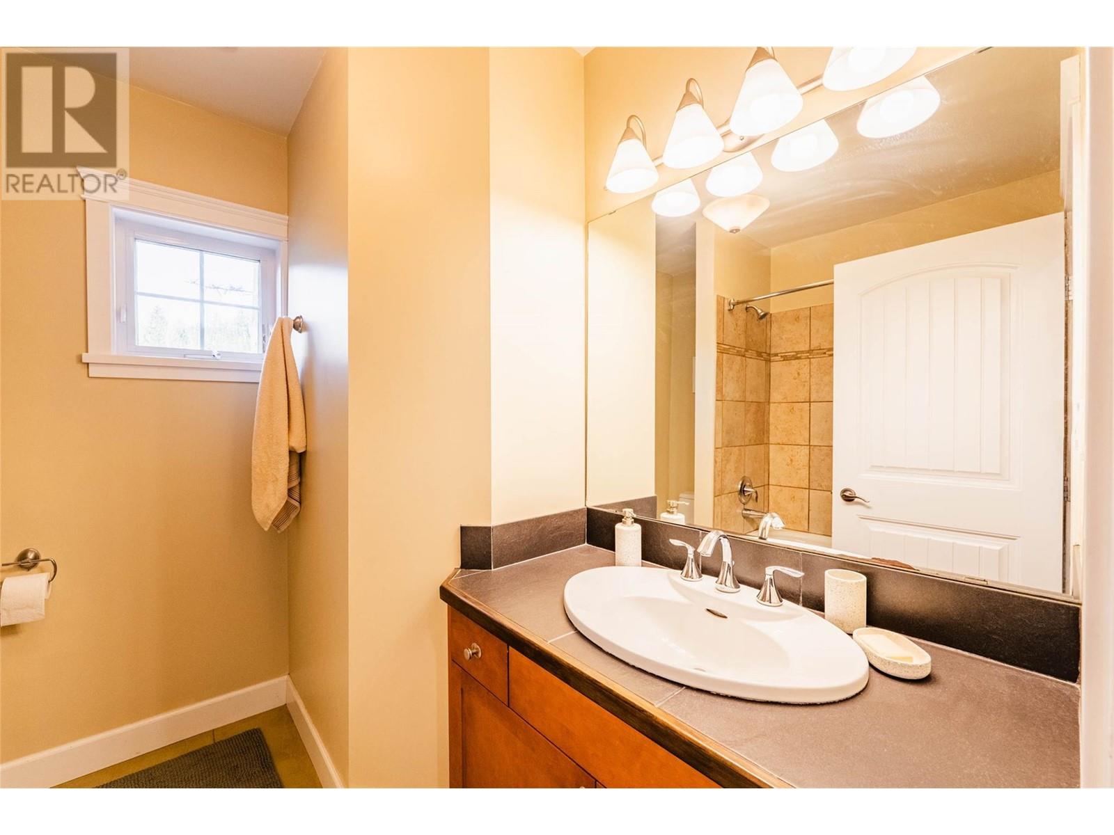 4062 Park View Drive, Bonnington, British Columbia  V0G 2G0 - Photo 32 - 10343627