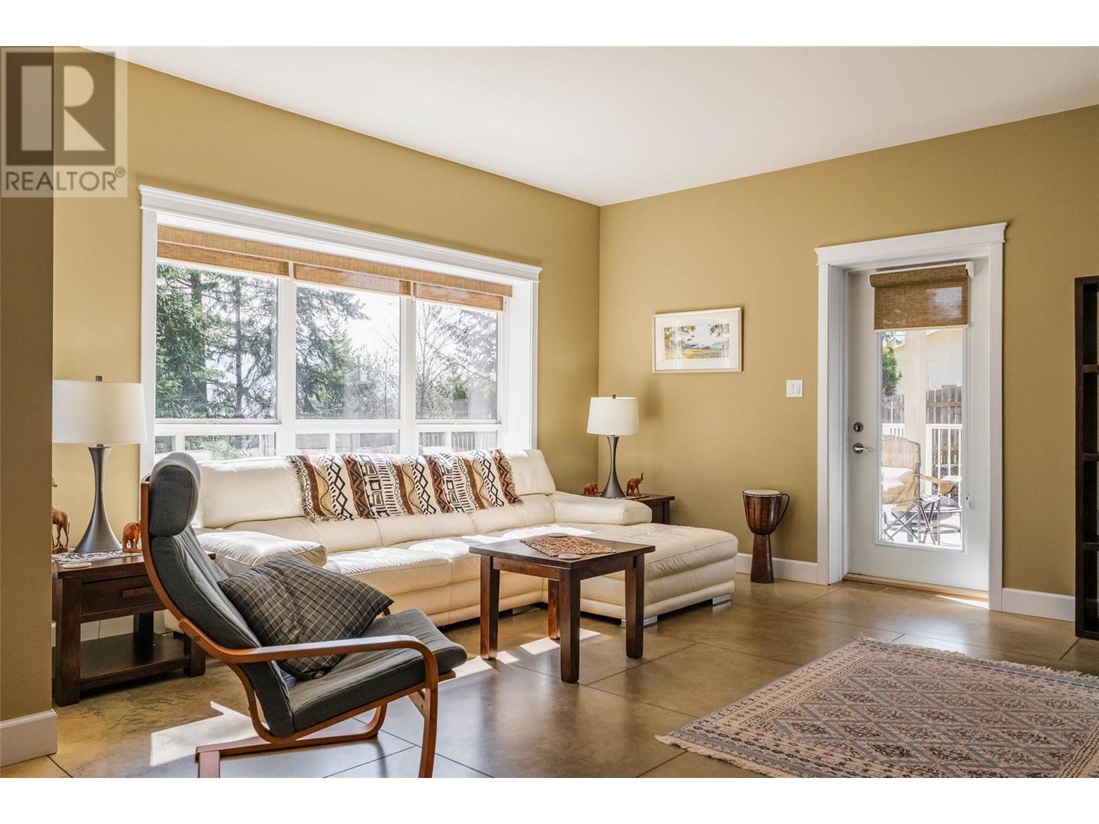 4062 Park View Drive, Bonnington, British Columbia  V0G 2G0 - Photo 5 - 10343627