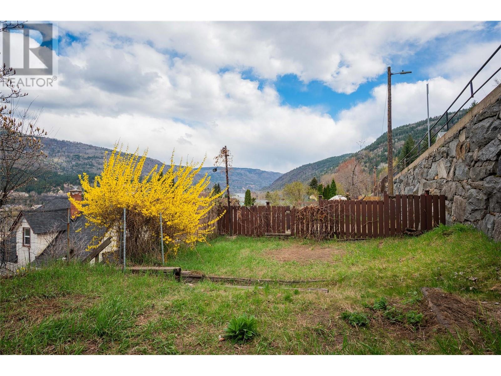 916 Nelson Avenue, Trail, British Columbia  V1R 3H2 - Photo 33 - 10344236