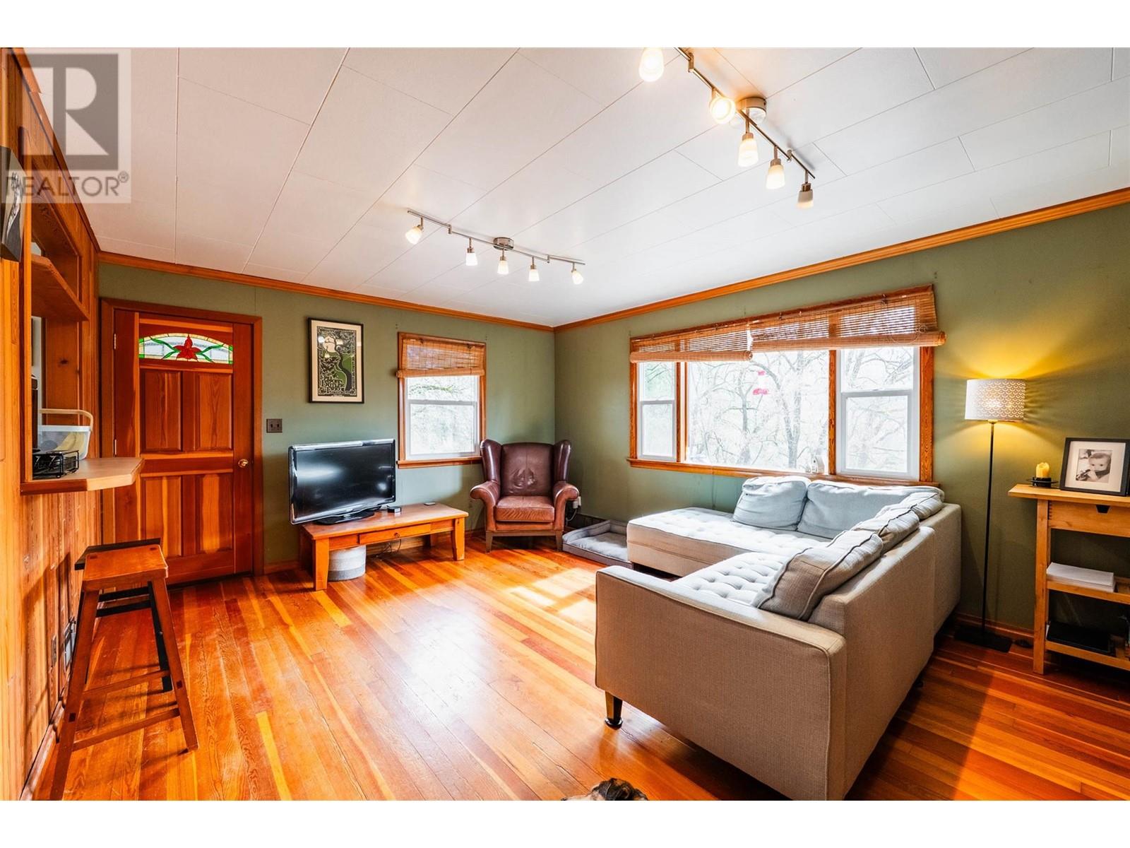 3250 South Slocan Village Road, South Slocan, British Columbia  V0G 2G1 - Photo 10 - 10344224