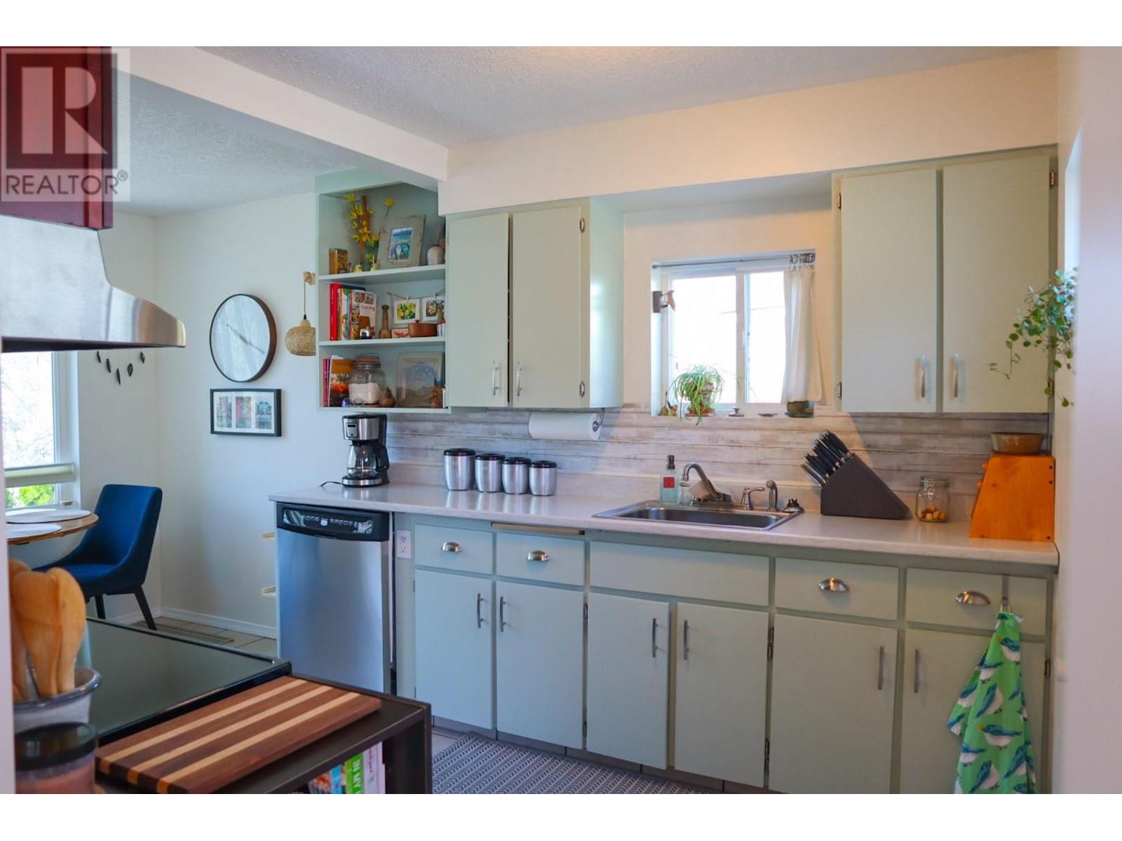 2229 Fifth Avenue, Trail, British Columbia  V1R 3E8 - Photo 12 - 10344238