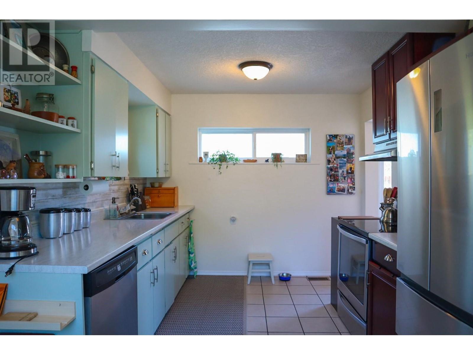 2229 Fifth Avenue, Trail, British Columbia  V1R 3E8 - Photo 15 - 10344238