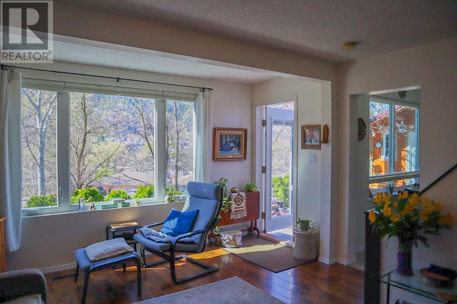 2229 Fifth Avenue, Trail, British Columbia  V1R 3E8 - Photo 33 - 10344238