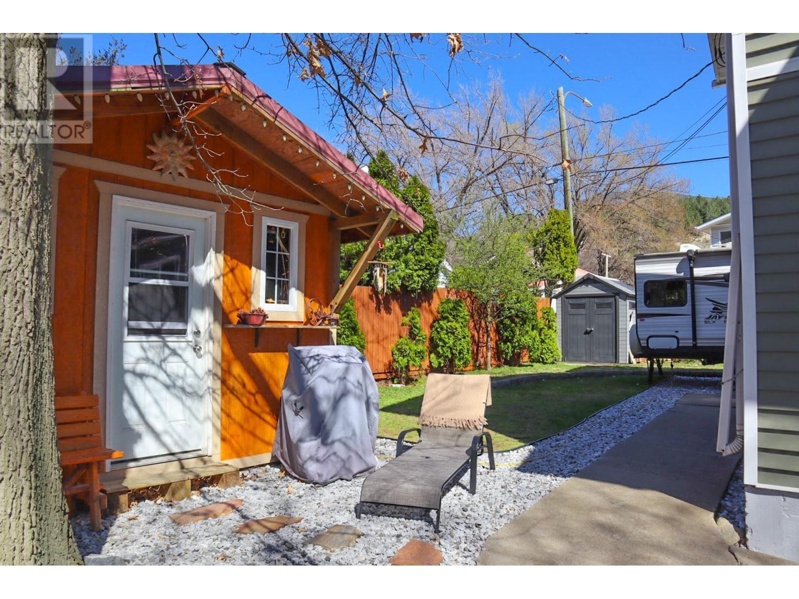 2229 Fifth Avenue, Trail, British Columbia  V1R 3E8 - Photo 6 - 10344238