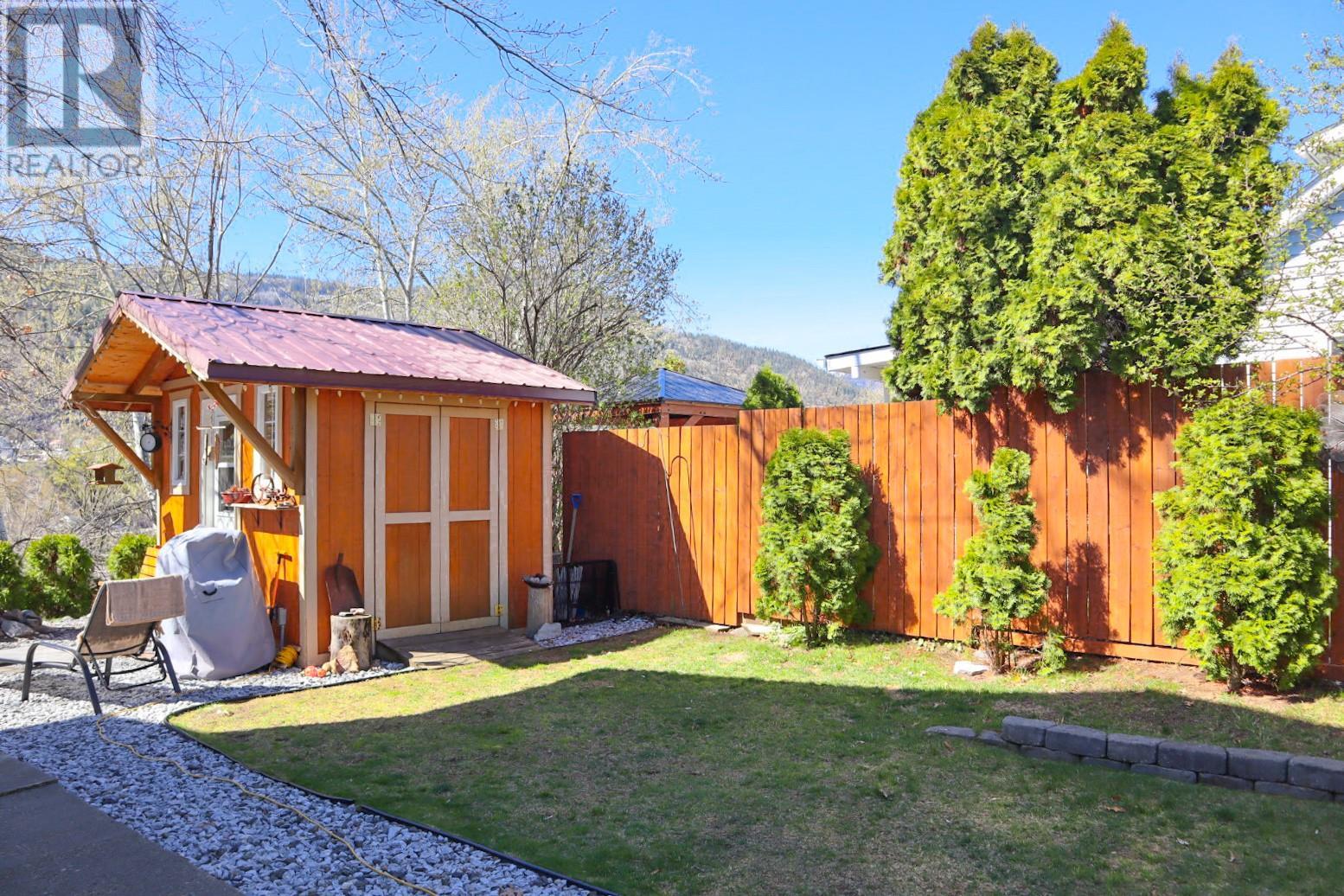 2229 Fifth Avenue, Trail, British Columbia  V1R 3E8 - Photo 65 - 10344238