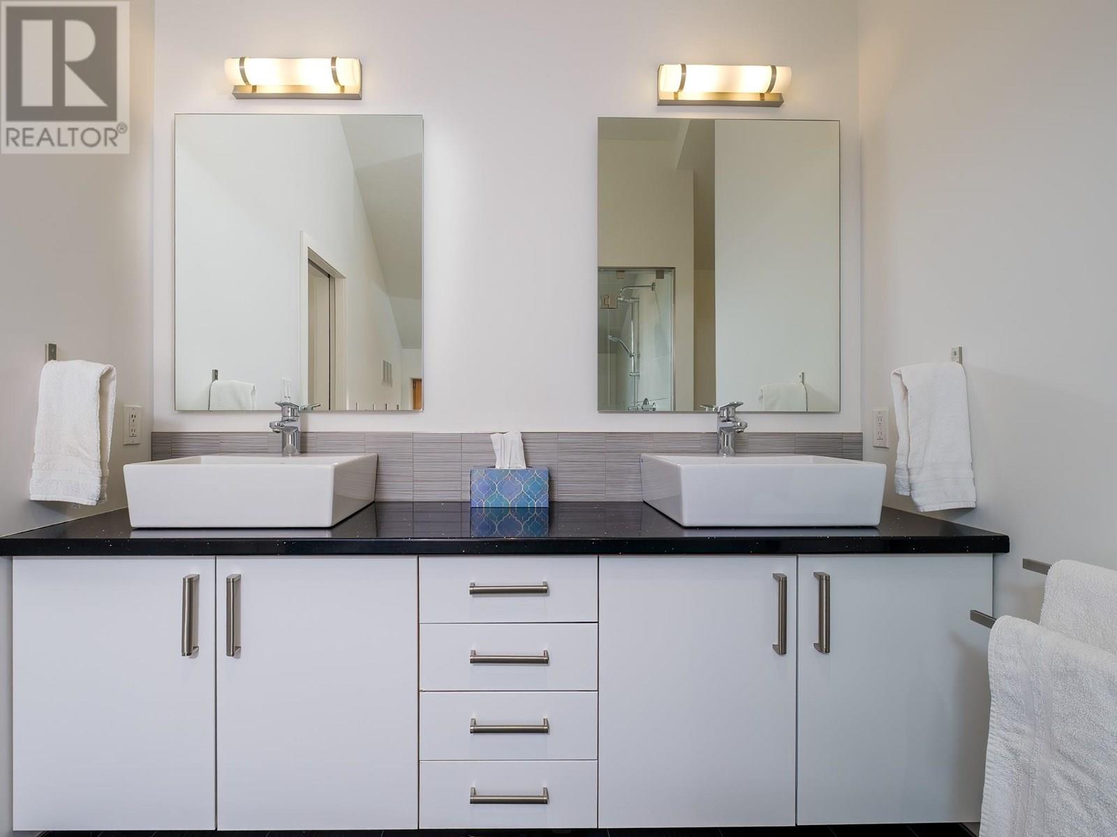 1006 Silvertip Road, Rossland, British Columbia  V0G 1Y0 - Photo 65 - 10343204