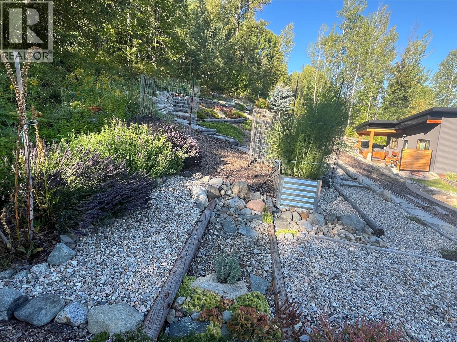 1006 Silvertip Road, Rossland, British Columbia  V0G 1Y0 - Photo 93 - 10343204
