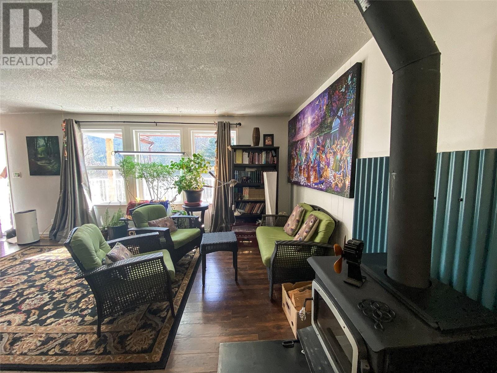 6607 Appledale Lower Road, Appledale, British Columbia  V0G 2J0 - Photo 10 - 10344244