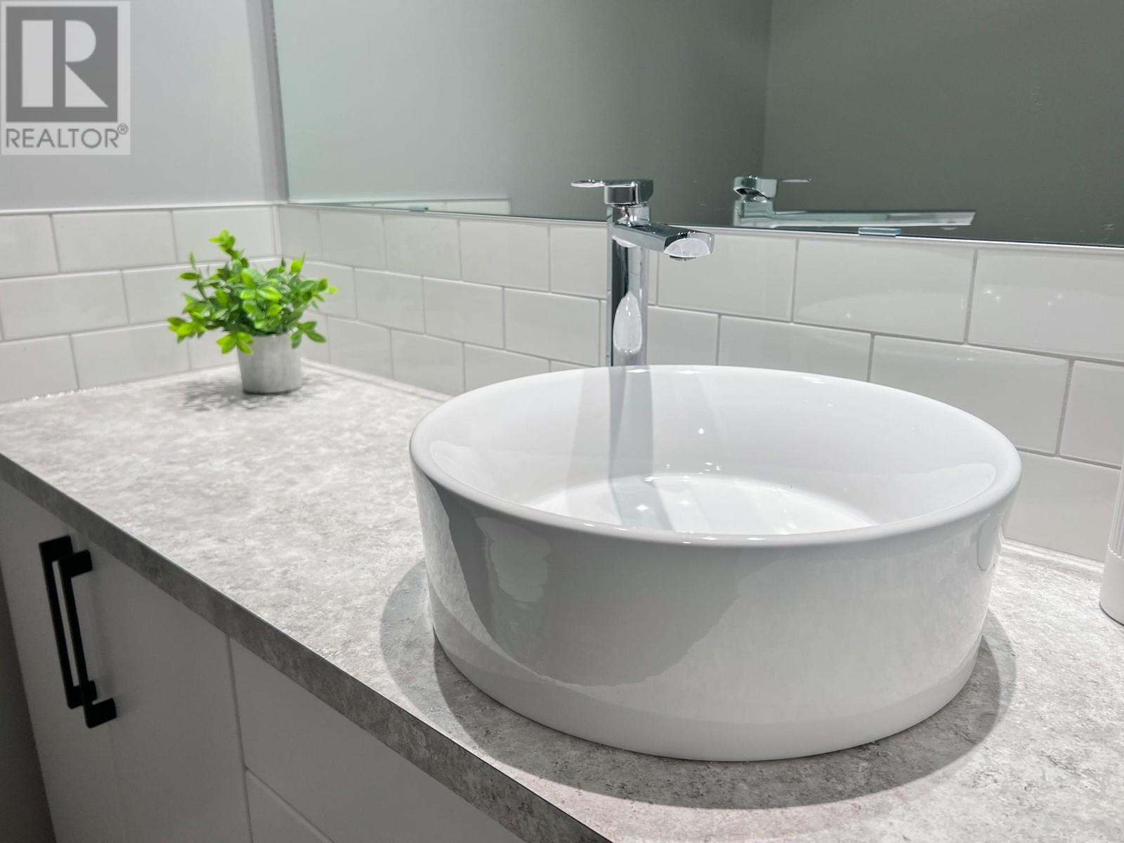 1560 Bay Avenue, Trail, British Columbia  V1R 4B3 - Photo 28 - 10344581
