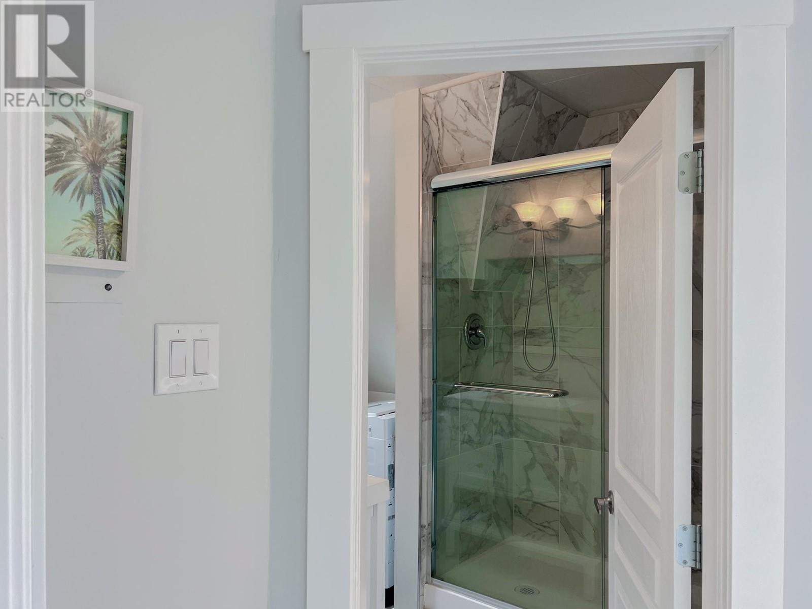 1560 Bay Avenue, Trail, British Columbia  V1R 4B3 - Photo 49 - 10344581