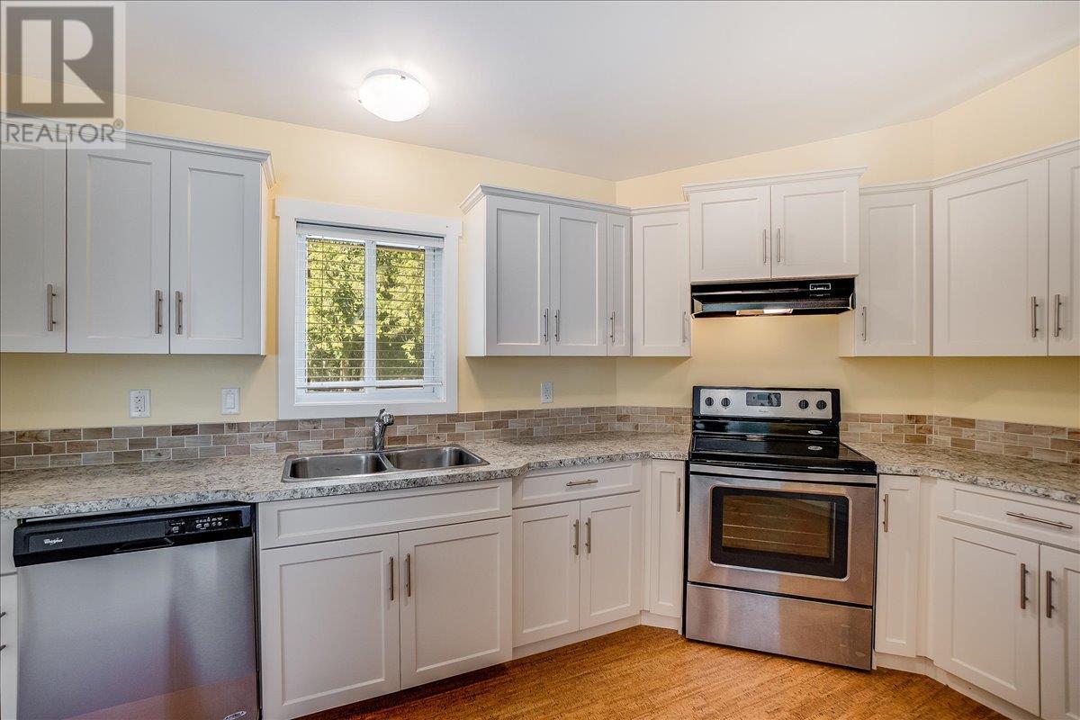 3006 Highway 6 Highway, Slocan Park, British Columbia  V0G 2E0 - Photo 17 - 10344520