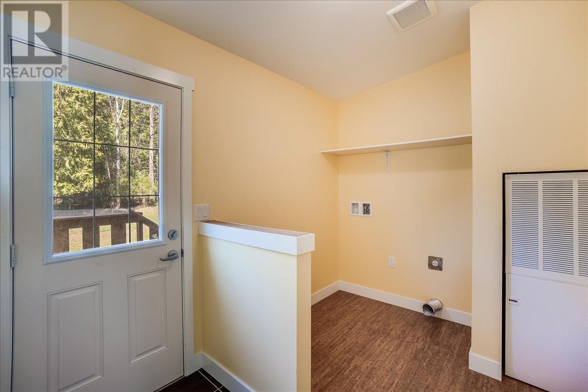 3006 Highway 6 Highway, Slocan Park, British Columbia  V0G 2E0 - Photo 25 - 10344520