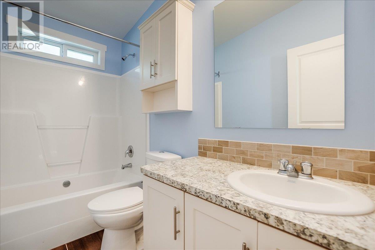 3006 Highway 6 Highway, Slocan Park, British Columbia  V0G 2E0 - Photo 32 - 10344520