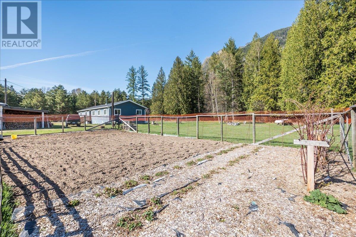 3006 Highway 6 Highway, Slocan Park, British Columbia  V0G 2E0 - Photo 54 - 10344520