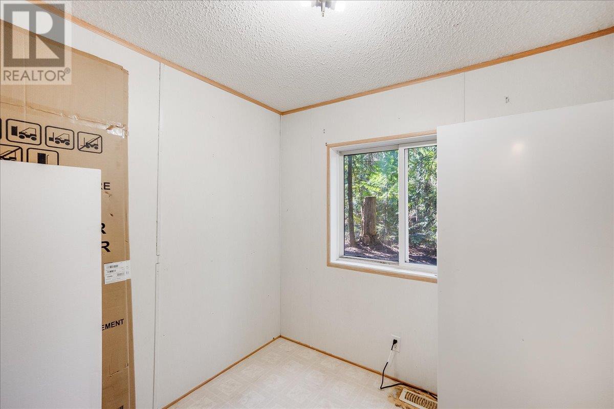 8751 Highway 6, Salmo, British Columbia  V0G 1Z0 - Photo 20 - 10344237