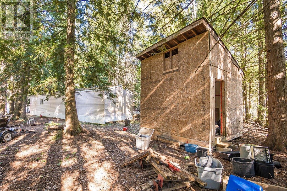 8751 Highway 6, Salmo, British Columbia  V0G 1Z0 - Photo 24 - 10344237
