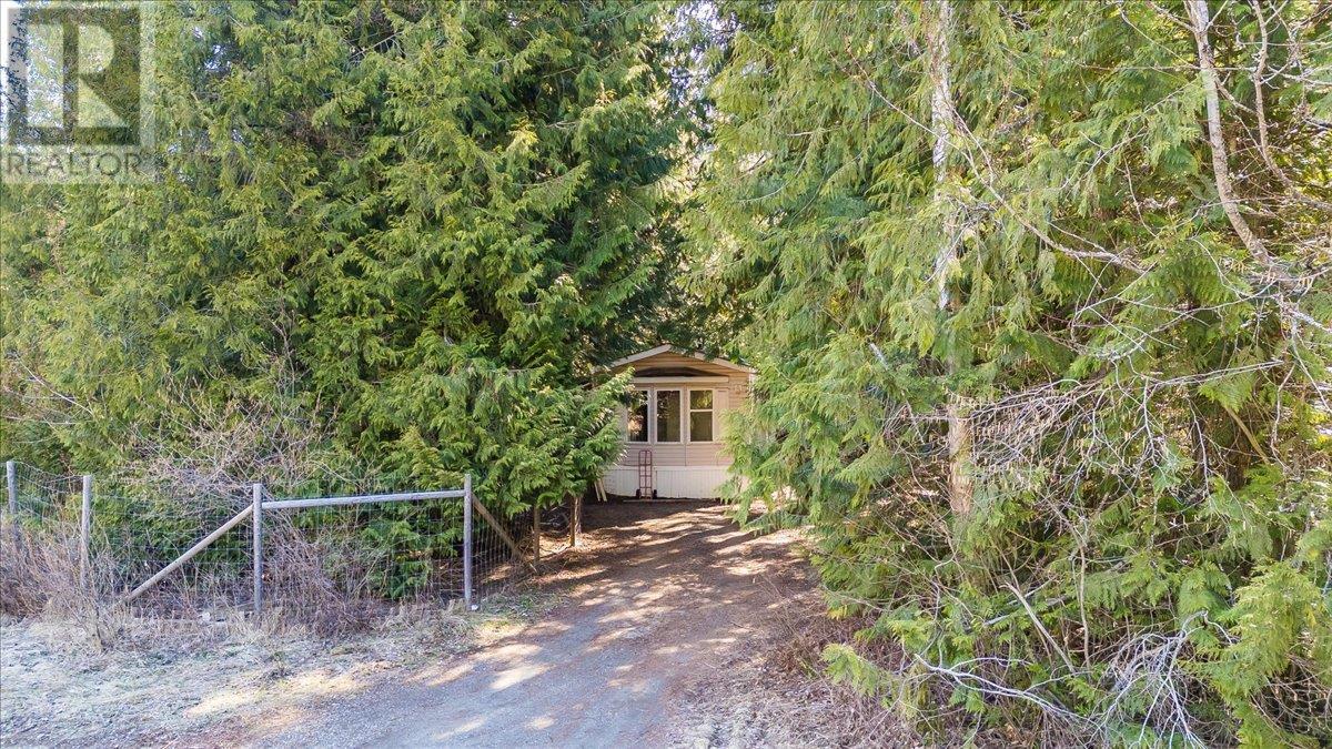 8751 Highway 6, Salmo, British Columbia  V0G 1Z0 - Photo 31 - 10344237