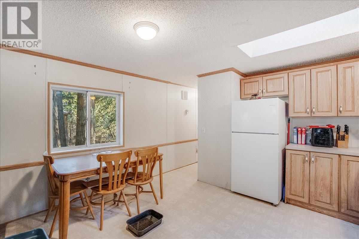 8751 Highway 6, Salmo, British Columbia  V0G 1Z0 - Photo 5 - 10344237