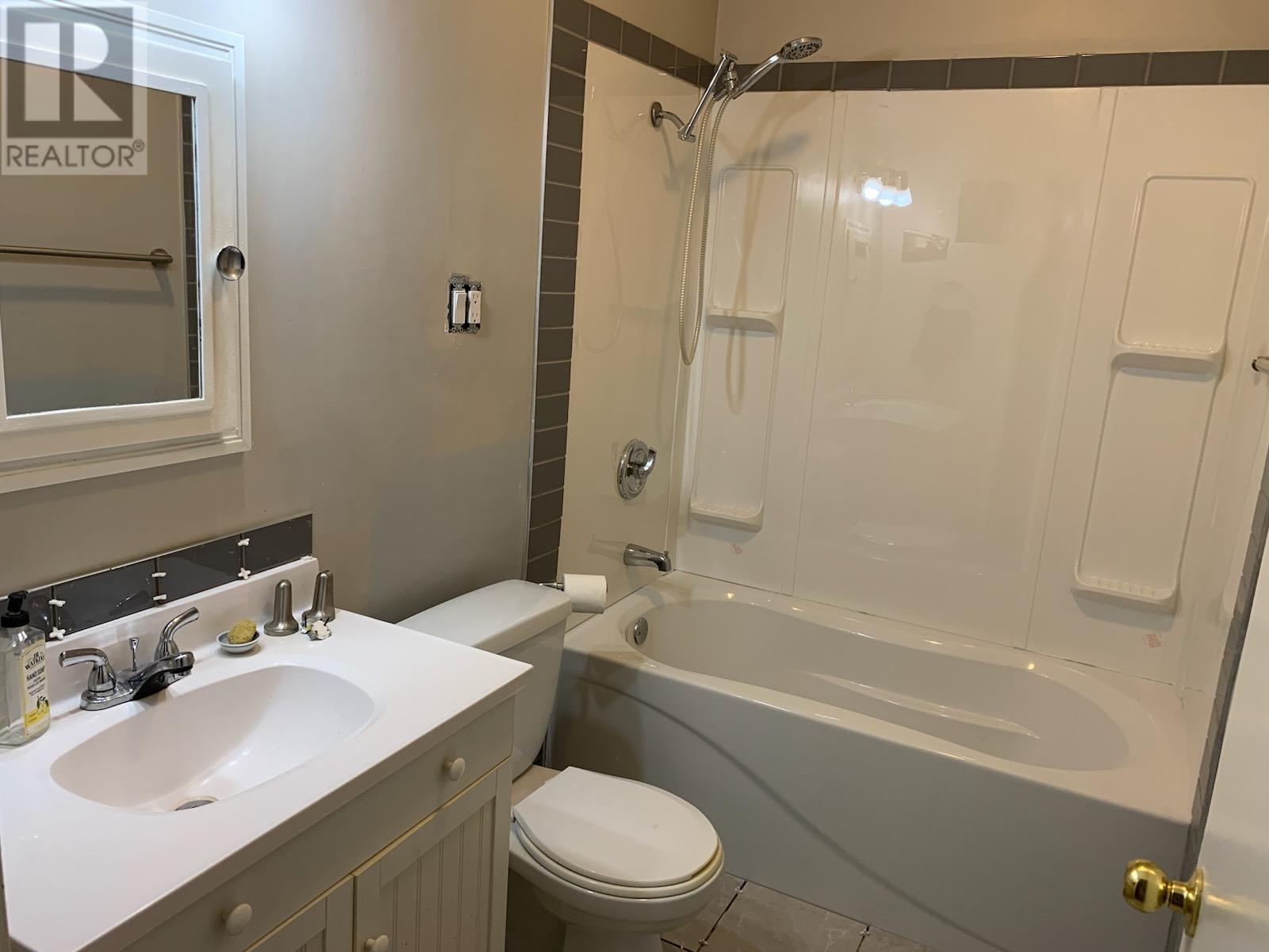 316 6th Avenue, Nakusp, British Columbia  V0G 1R0 - Photo 4 - 10344701