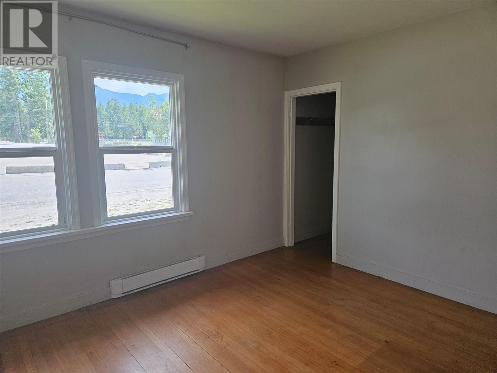 316 6th Avenue, Nakusp, British Columbia  V0G 1R0 - Photo 9 - 10344701