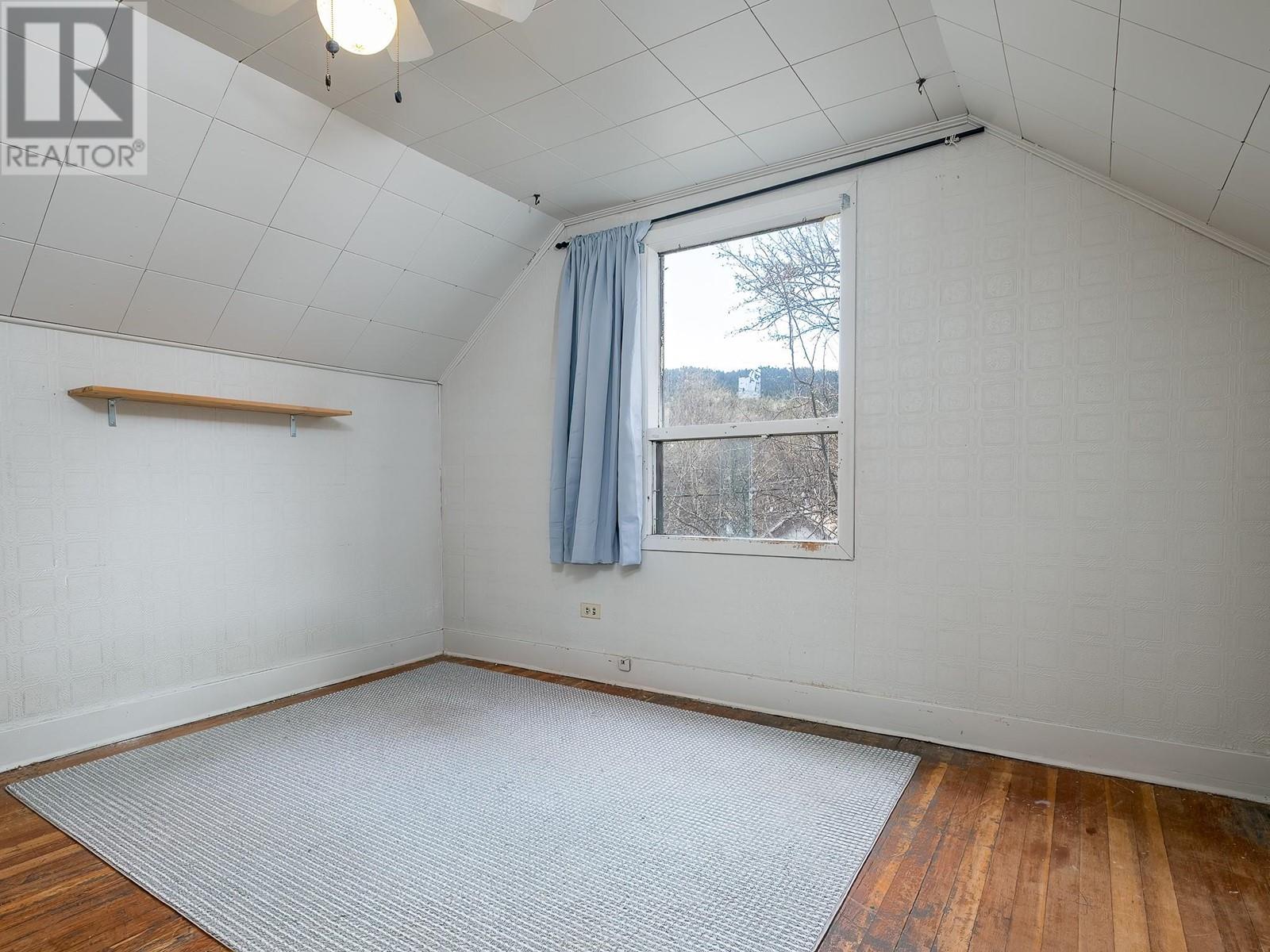 2170 Thompson Avenue, Rossland, British Columbia  V0G 1Y0 - Photo 14 - 10344212