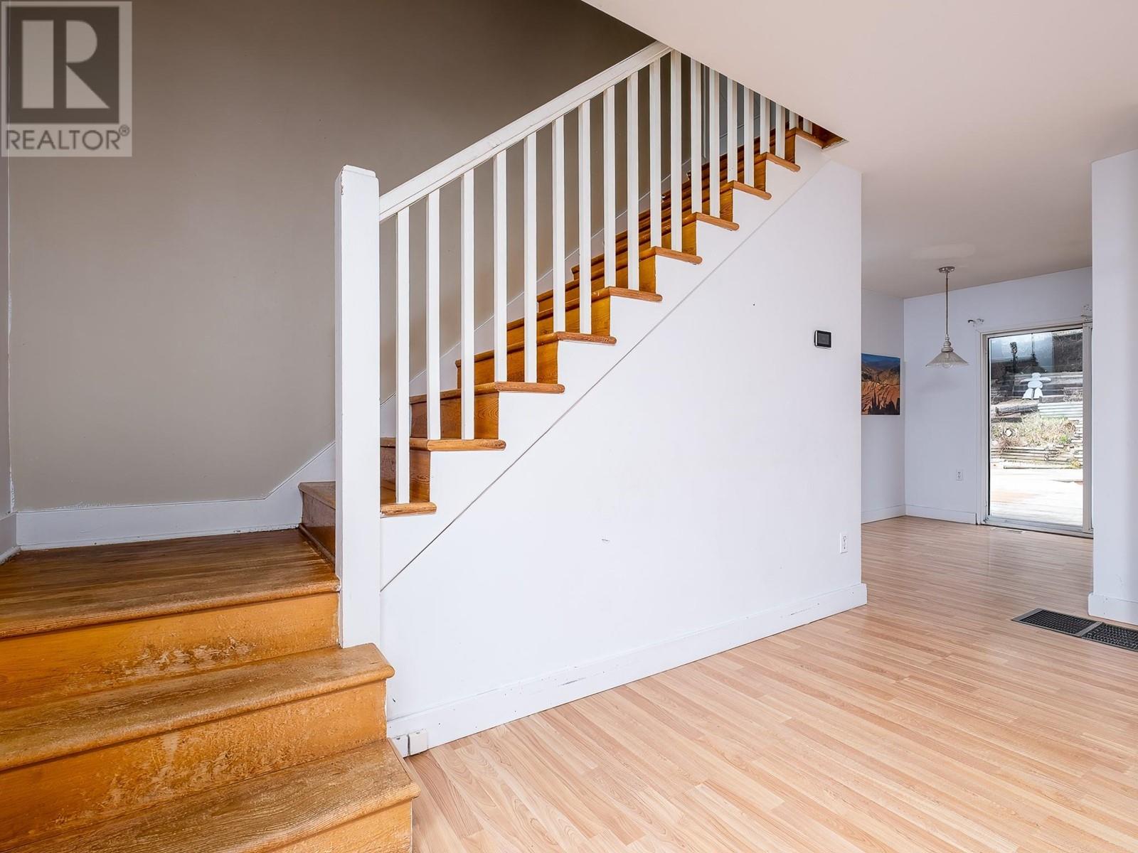 2170 Thompson Avenue, Rossland, British Columbia  V0G 1Y0 - Photo 19 - 10344212