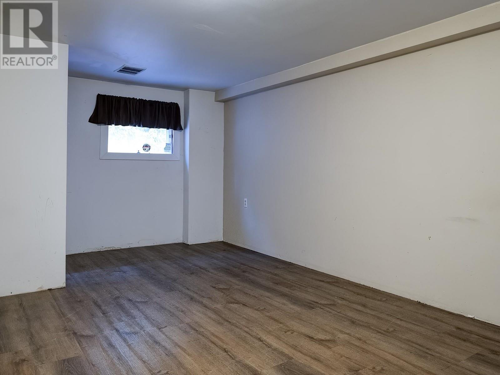 2170 Thompson Avenue, Rossland, British Columbia  V0G 1Y0 - Photo 32 - 10344212