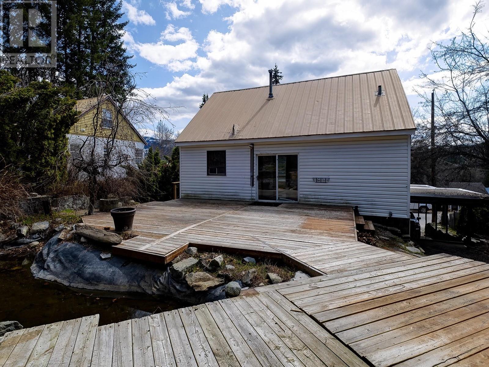 2170 Thompson Avenue, Rossland, British Columbia  V0G 1Y0 - Photo 38 - 10344212