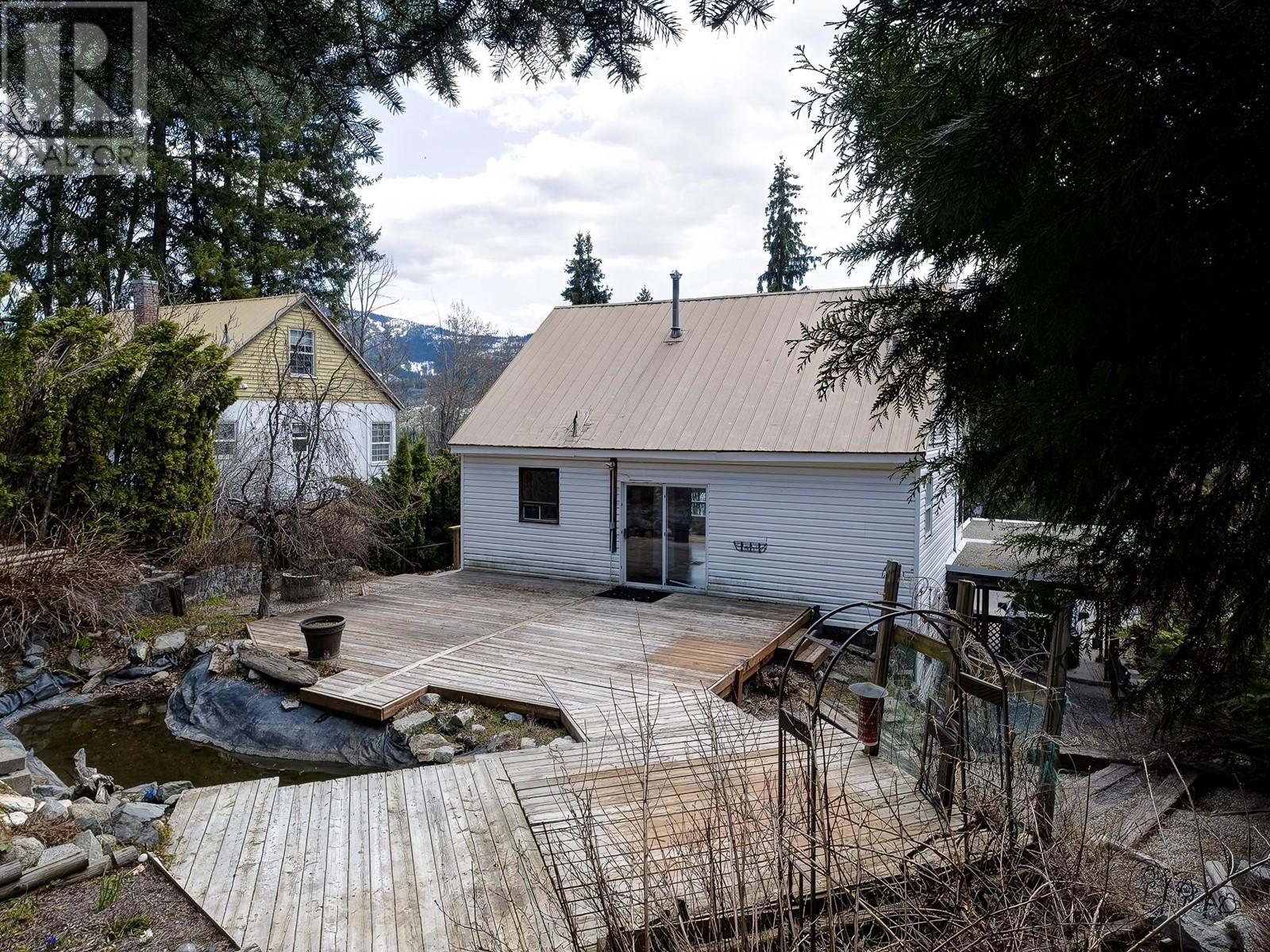 2170 Thompson Avenue, Rossland, British Columbia  V0G 1Y0 - Photo 40 - 10344212